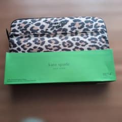 ☆お値下げ☆Kate Spade 新品　PCケース（レオパード柄）14インチ対応のサムネイル