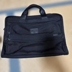 TUMI ブラック ビジネスバッグのサムネイル