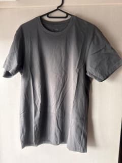 UNIQLO スーピマコットン Tシャツ ダークグレー M (新品・未使用)のサムネイル
