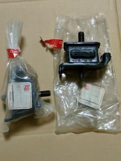 TRD 強化エンジンマウント (フロント) AE86 4A-GE TRD 強化エンジンマウント (フロント) AE86 4A-GE - メルカリ