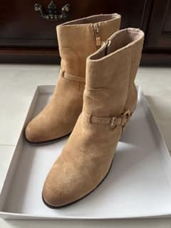 超美品 ヴィンスカムート(VINCE CAMUTO)スエード ショートブーツのサムネイル