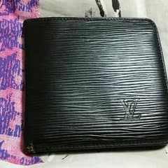 ルイヴィトン折り財布のサムネイル