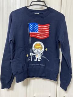 Laundryのトレーナーのサムネイル