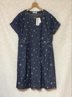 ホコモモラ/デニム花柄ワンピース サイズ 40 ⭐︎ タグ付のサムネイル
