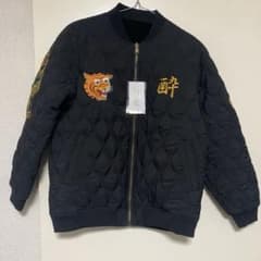 新品タグ付きYOIDORE 日本地図刺繍 ジャンパー Mサイズのサムネイル