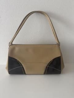 PRADA ハンドバッグ パテントレザー ビンテージ PRADA ハンドバッグ パテントレザー ビンテージ - メルカリ