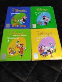 DWE ディズニー英語システム【Sing Along！】 DVD４枚のサムネイル