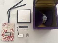 GUCCI 腕時計　Bee