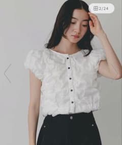 新品タグ付き♡ クシュクシュパフスリーブトップスのサムネイル