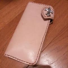革の財布のサムネイル