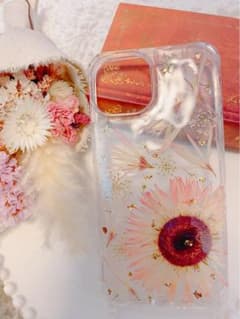 iPhone13,14対応ケース ケース ハンドメイド 押し花スマホケースのサムネイル