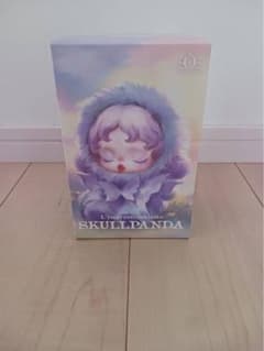 SKULLPANDA ぬいぐるみのサムネイル