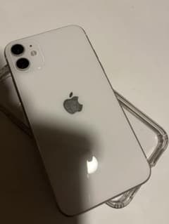 ☆美品☆iPhone11本体☆64GB☆SIMフリー☆ホワイト☆のサムネイル
