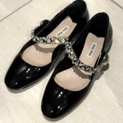美品】miu miu エナメル ビジュー フラットシューズ Mary Jane - メルカリ