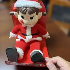 おすわりペコちゃん サンタ編 フィギュア - メルカリ