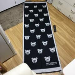 可愛いクマちゃん ちょー大きい マフラー ストール 膝掛けのサムネイル