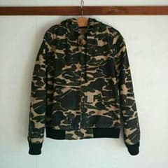 carhartt アウターのサムネイル