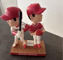 R*♡様 【非売品】大谷翔平 ダブルボブルヘッド 打者投手セット 訳あり》大谷翔平 ダブルボブルヘッド 打者投手セット - メルカリ