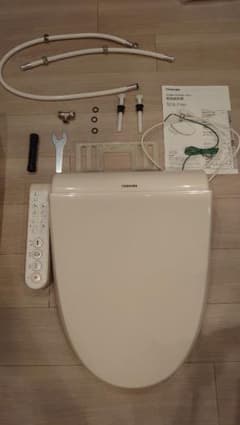 【OYJ様専用】TOSHIBA 温水洗浄便座 SCS-T160のサムネイル