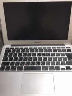 フリーザ様専用　MacBook Air (ジャンク品）のサムネイル