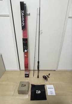 【美品】ダイワ 月下美人 70L-T＆23レガリス LT2000S-P セットのサムネイル