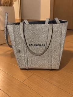 BALENCIAGA グリッター ラメ トートバッグのサムネイル