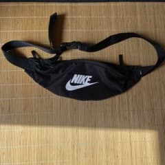 NIKE ボディバッグのサムネイル