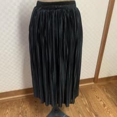 光沢 プリーツスカート ロング丈 ブラックのサムネイル