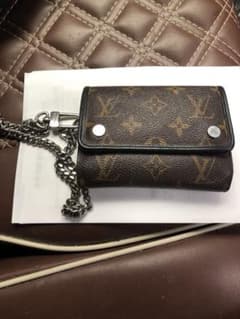 Louis Vuitton 三つ折り財布 チェーン付きのサムネイル