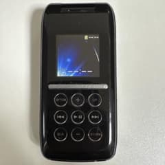 携帯電話本体 S.B.Y The 電話」がコンセプトのシンプルなストレートケータイ「Simply