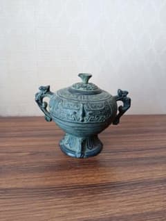 青銅器 香炉 饕餮文 双耳 蓋付き 金属工芸 - メルカリ
