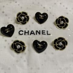 e r k様専用　CHANEL シャネル　カメリア　チャームのサムネイル