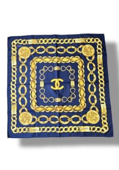 CHANEL シャネル チェーン柄 シルクスカーフ ネイビー - メルカリ