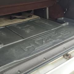 トヨタハイエース100系ワゴン　カーゴ防水マットのサムネイル