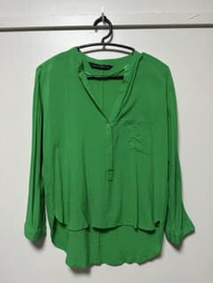 ZARA WOMAN 長袖ブラウスのサムネイル