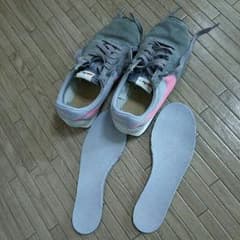商品30日引き下げ！NIKE ナイキ スニーカー ladies 24.5・:*のサムネイル
