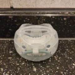 NUK おしゃぶり ケース付き　０〜６ヶ月