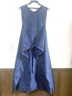 【着物リメイク】　大島紬　エプロンドレス　★着丈118㎝★ 幾何学模様に草花文のサムネイル