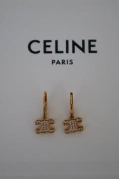 新品同様CELINE トリオンフ ラインストーン ピアス - メルカリ