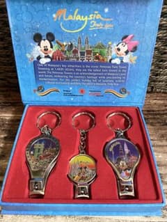 マレーシア ディズニー Disney 爪切り　キーホルダー　3種類セットのサムネイル