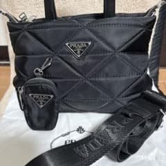 PRADA ブラック ノベルティナイロンバッグのサムネイル