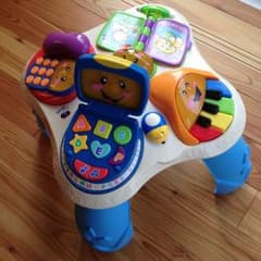 Fisher Price おしゃべりバイリンガルテーブルのサムネイル