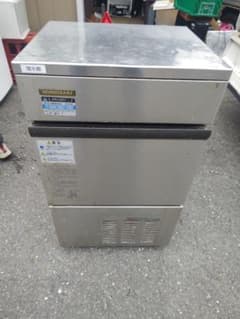 ジャンク】HOSHIZAKI 全自動製氷機 IM-35L-1 本体 - メルカリ
