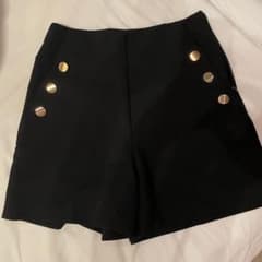 ZARA ショートパンツのサムネイル