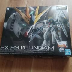 RGニューガンダム 1/144のサムネイル