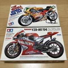 タミヤ 1/12 ヤマハ YZR-M1 、カップヌードル ホンダ NSR250 - メルカリ