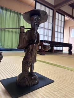 木彫り 漁師 釣り人 置物 伝統工芸品のサムネイル