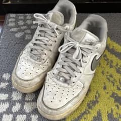 NIKE エアフォースワンのサムネイル