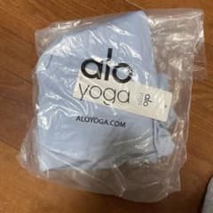 alo yoga トップス 新品のサムネイル