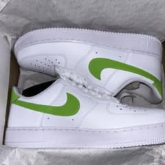 NIKEエアフォース1のサムネイル